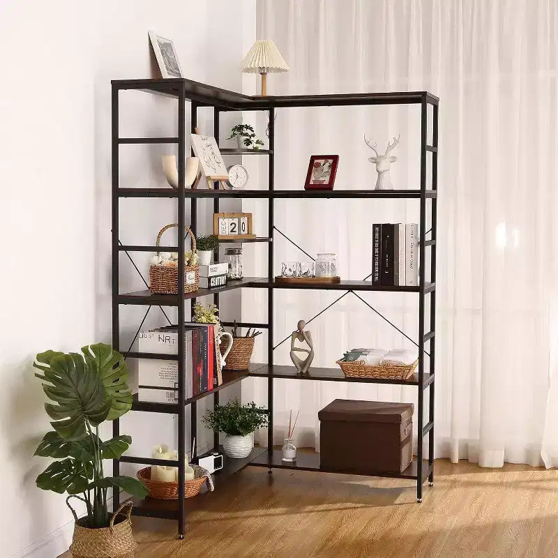 Bibliothèque d'angle à 5 niveaux en forme de L, avec cadre métallique et rangement ouvert, panneaux incurvés, style industriel vintage pour salon ou bureau