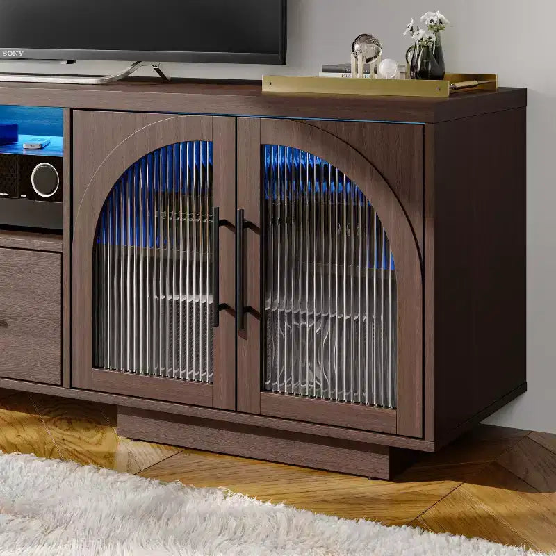 Meuble TV 70" pour téléviseurs 80", meuble de divertissement avec lumières LED et portes vitrées cintrées